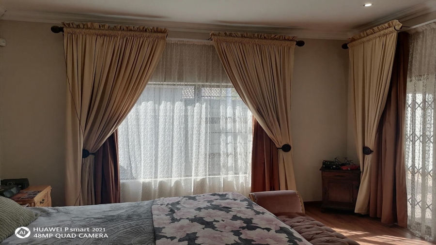 4 Bedroom Property for Sale in Vanderbijlpark SE 8 Gauteng