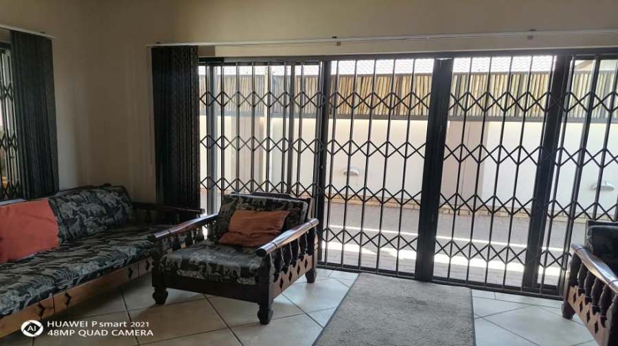 4 Bedroom Property for Sale in Vanderbijlpark SE 8 Gauteng