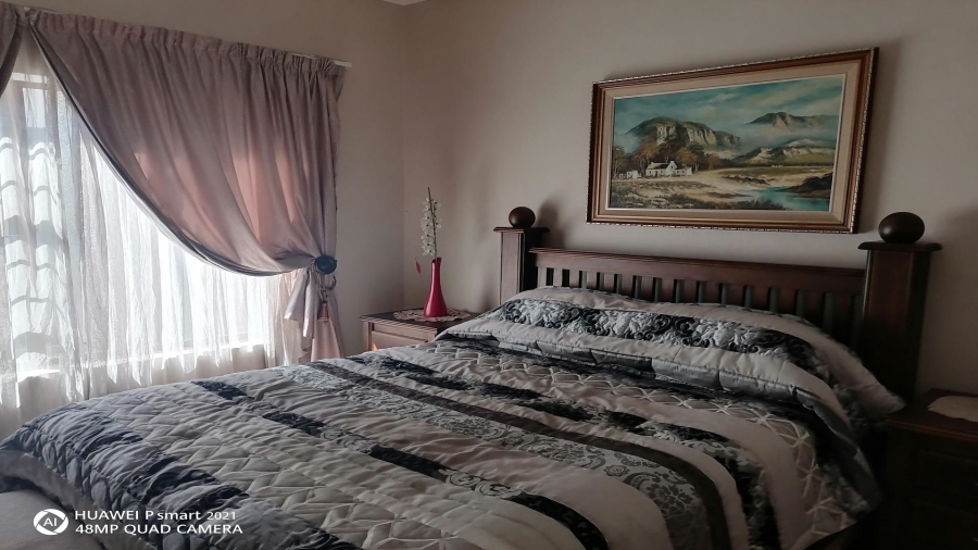 4 Bedroom Property for Sale in Vanderbijlpark SE 8 Gauteng