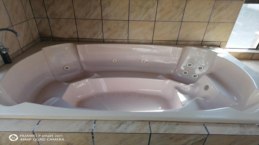 4 Bedroom Property for Sale in Vanderbijlpark SE 8 Gauteng