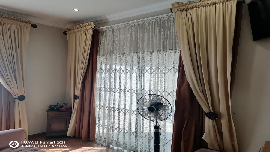 4 Bedroom Property for Sale in Vanderbijlpark SE 8 Gauteng
