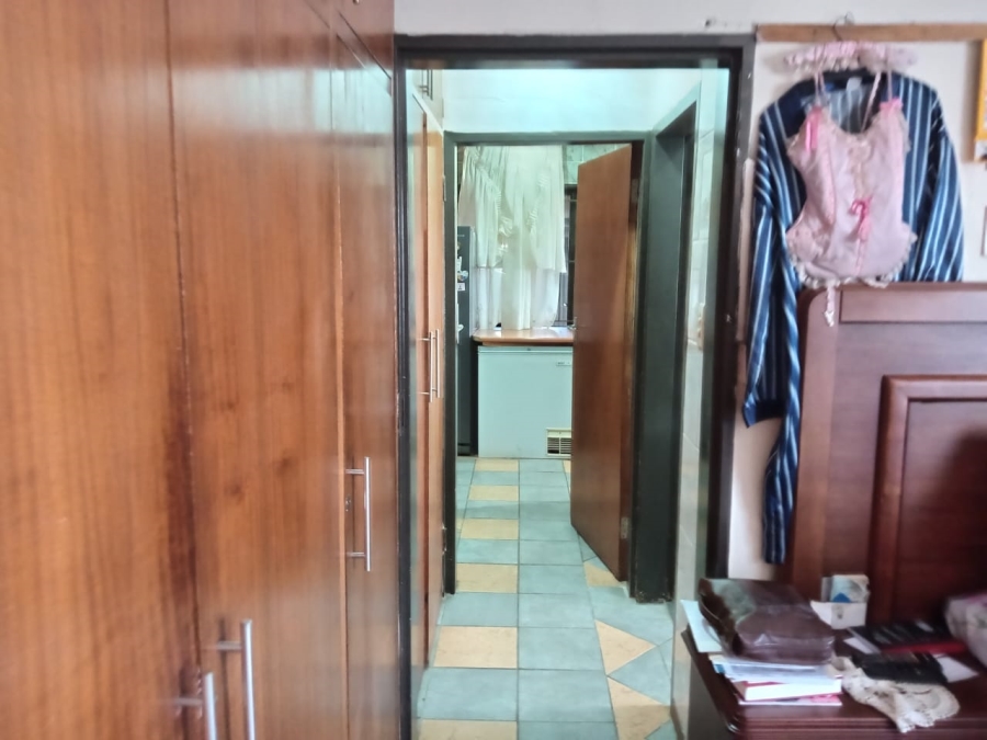 5 Bedroom Property for Sale in Witpoortjie Gauteng