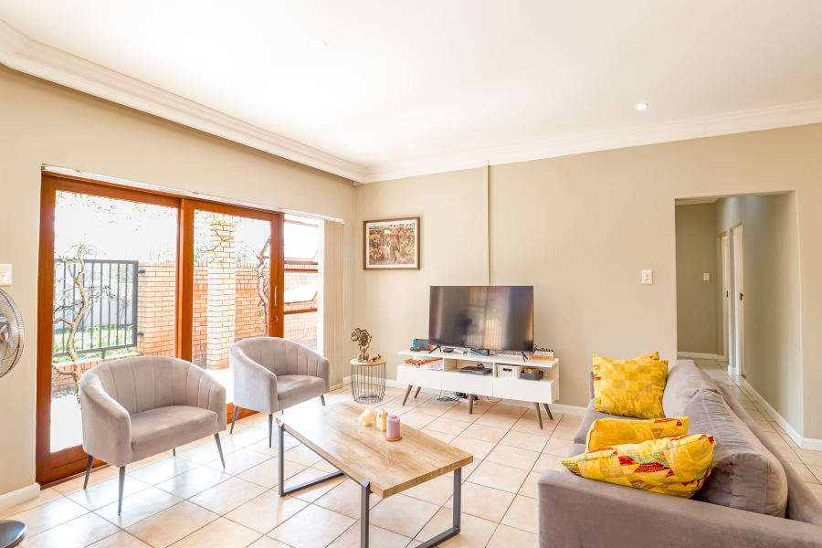 To Let 3 Bedroom Property for Rent in Silver Lakes Golf Estate Gauteng