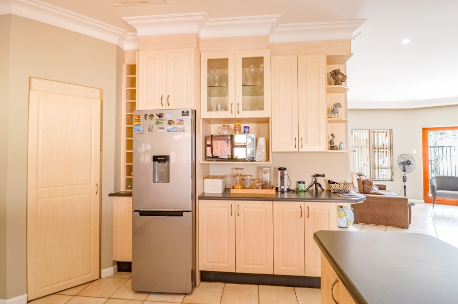 To Let 3 Bedroom Property for Rent in Silver Lakes Golf Estate Gauteng