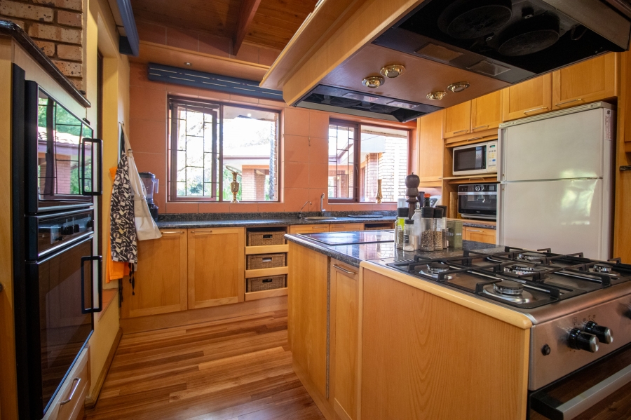 6 Bedroom Property for Sale in Mooikloof Equestrian Estate Gauteng