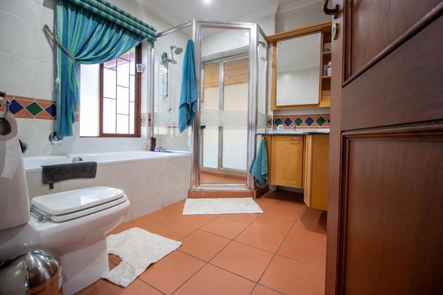 6 Bedroom Property for Sale in Mooikloof Equestrian Estate Gauteng
