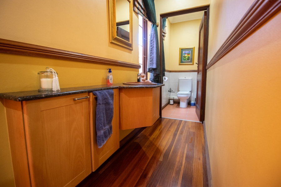6 Bedroom Property for Sale in Mooikloof Equestrian Estate Gauteng