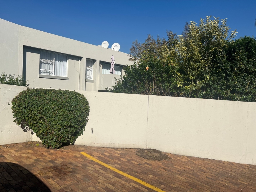 2 Bedroom Property for Sale in Rivonia Gauteng