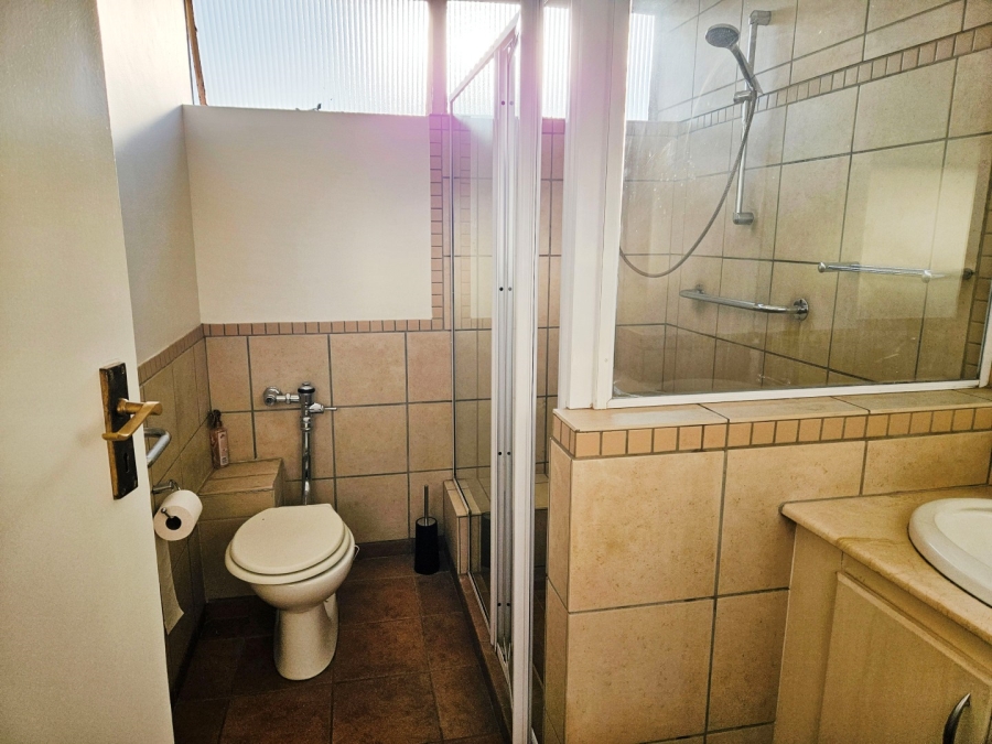 To Let 3 Bedroom Property for Rent in Dunkeld Gauteng