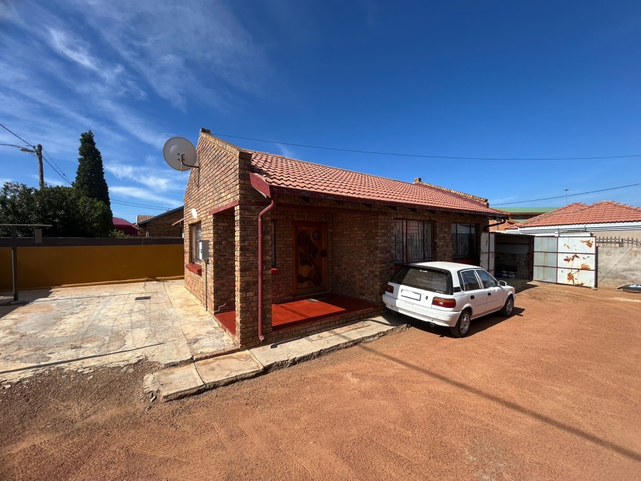 3 Bedroom Property for Sale in Soshanguve WW Gauteng