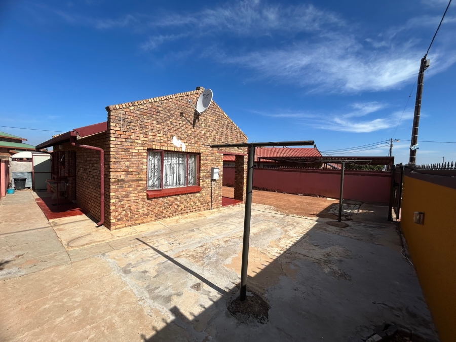 3 Bedroom Property for Sale in Soshanguve WW Gauteng