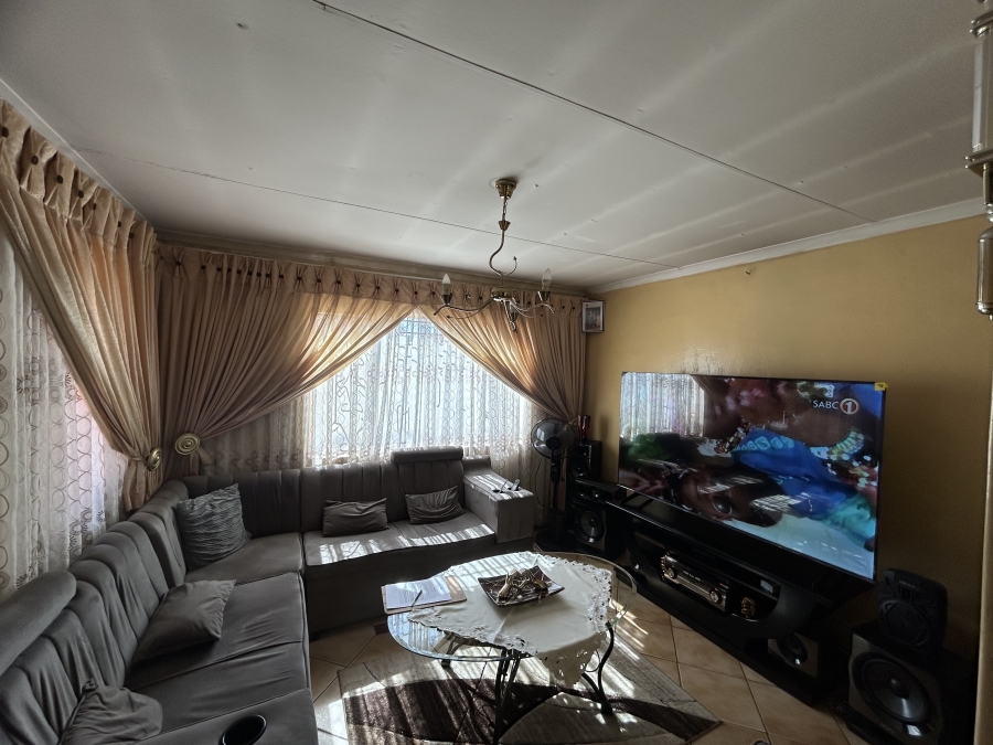 3 Bedroom Property for Sale in Soshanguve WW Gauteng