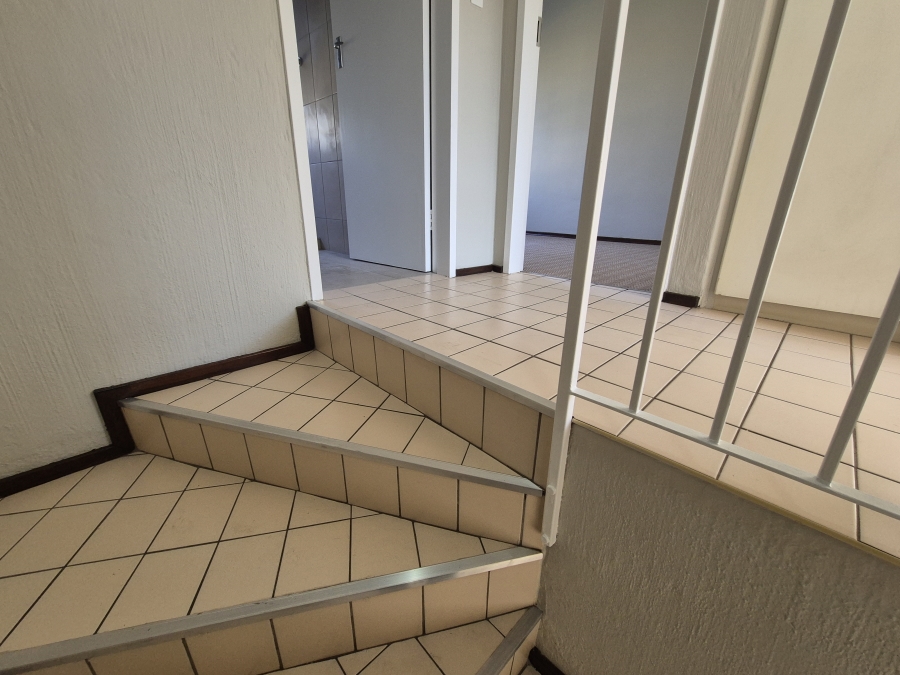 2 Bedroom Property for Sale in Hennopspark Gauteng
