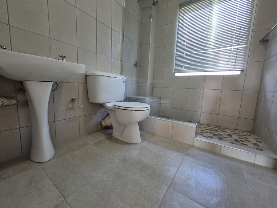 2 Bedroom Property for Sale in Hennopspark Gauteng