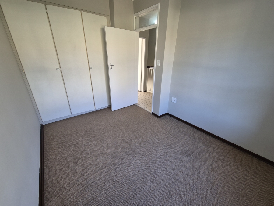 2 Bedroom Property for Sale in Hennopspark Gauteng