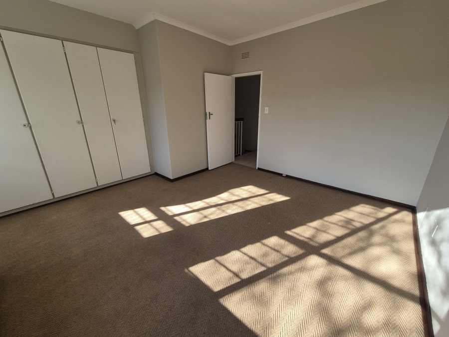 2 Bedroom Property for Sale in Hennopspark Gauteng