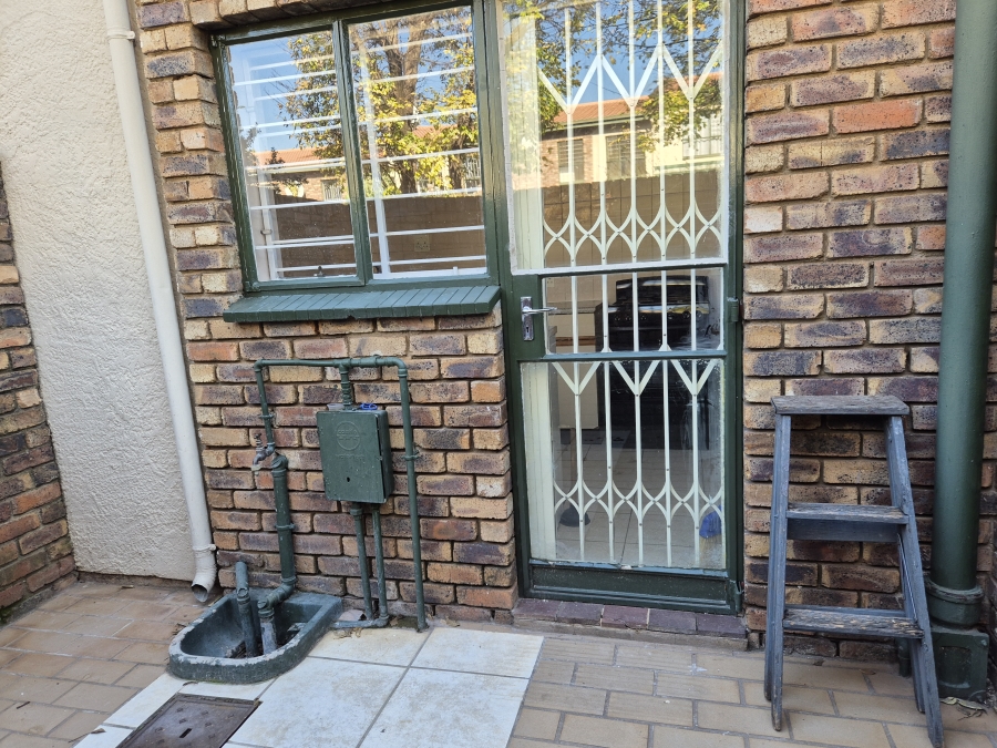 2 Bedroom Property for Sale in Hennopspark Gauteng