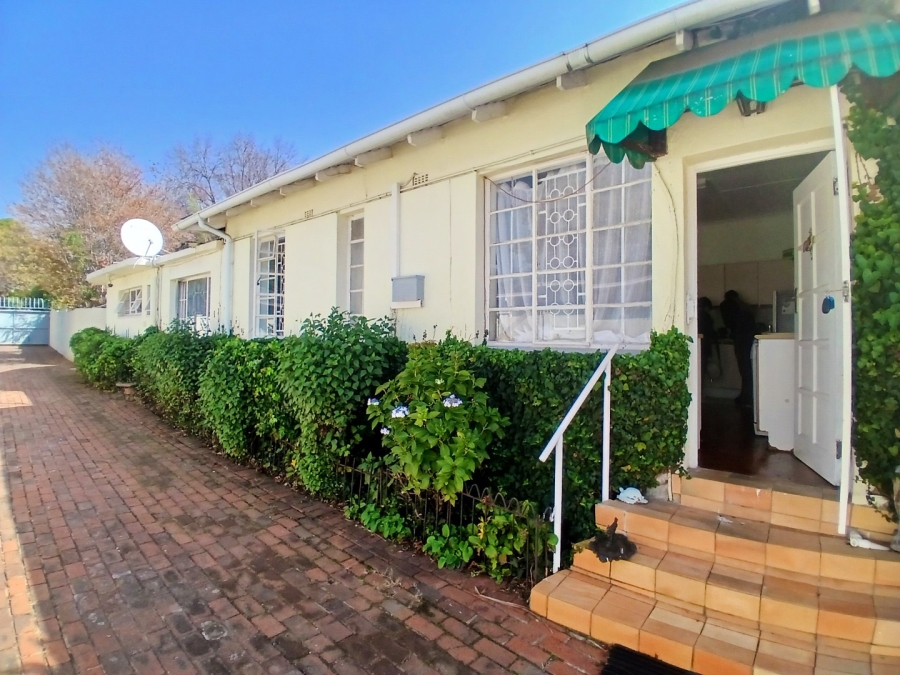 3 Bedroom Property for Sale in Greenside Gauteng
