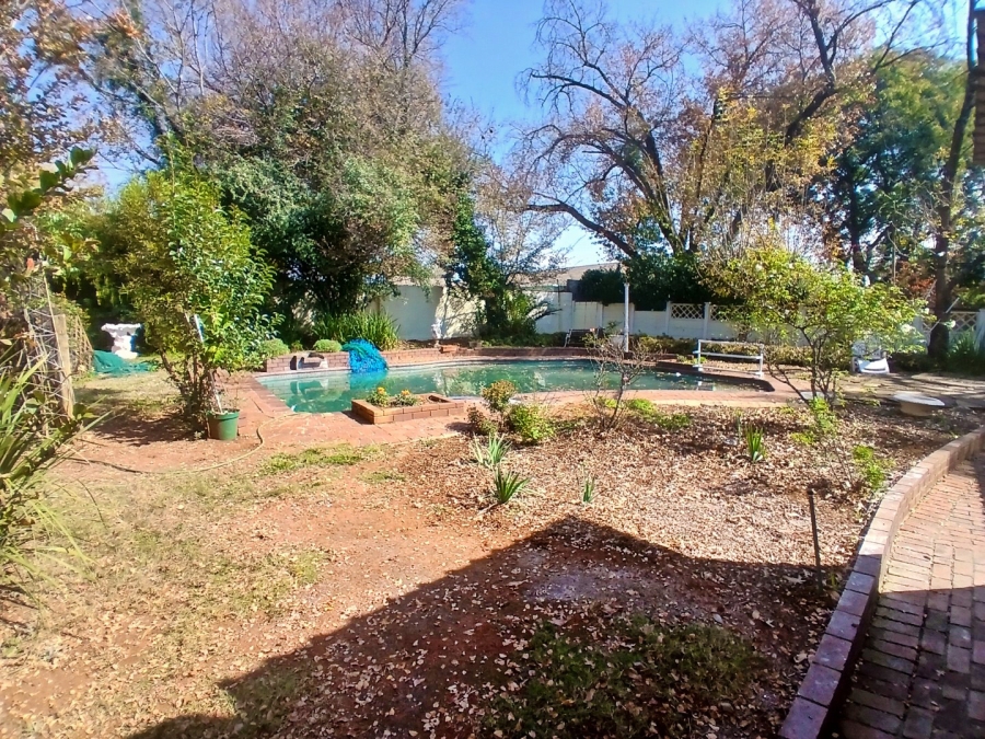 3 Bedroom Property for Sale in Greenside Gauteng