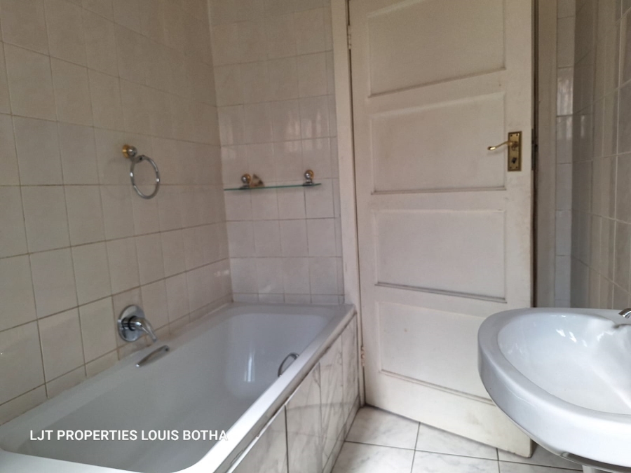 4 Bedroom Property for Sale in Orange Grove Gauteng