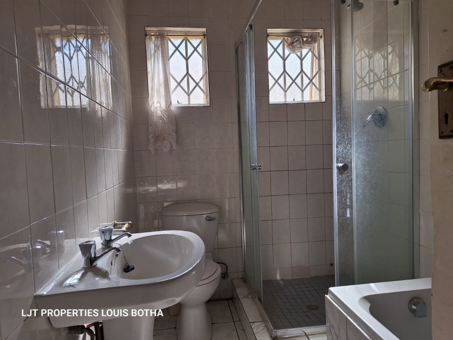 4 Bedroom Property for Sale in Orange Grove Gauteng