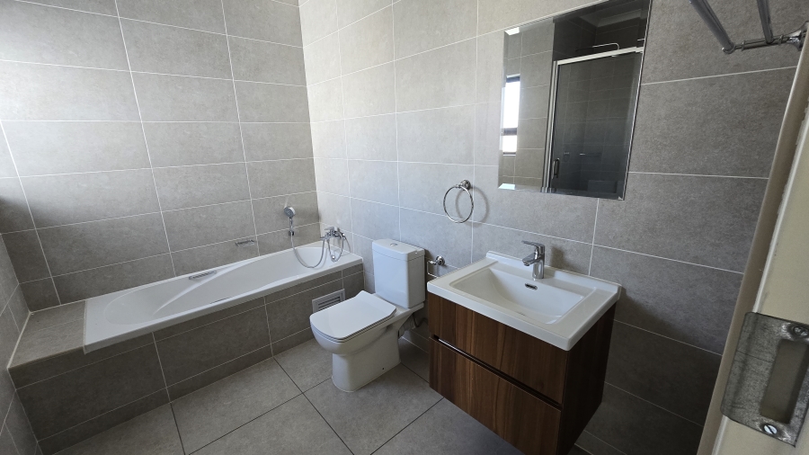 To Let 4 Bedroom Property for Rent in Sunninghill Gauteng