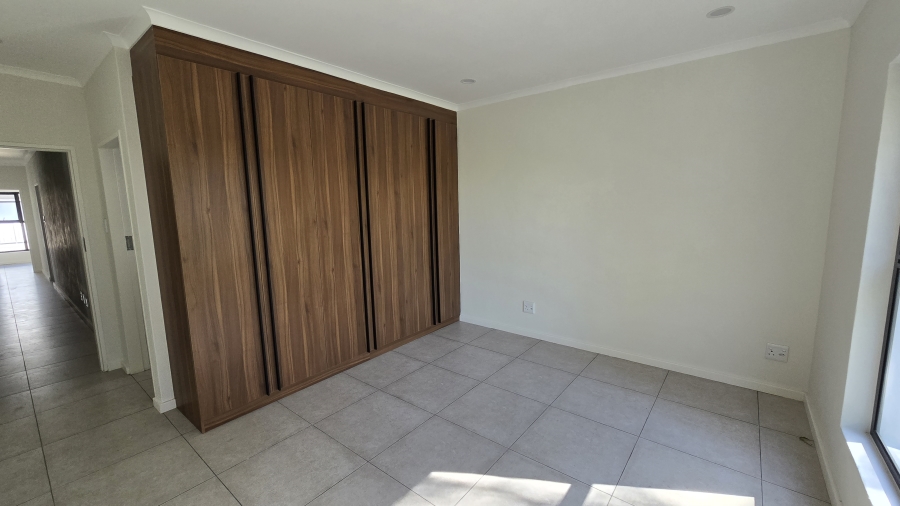 To Let 4 Bedroom Property for Rent in Sunninghill Gauteng
