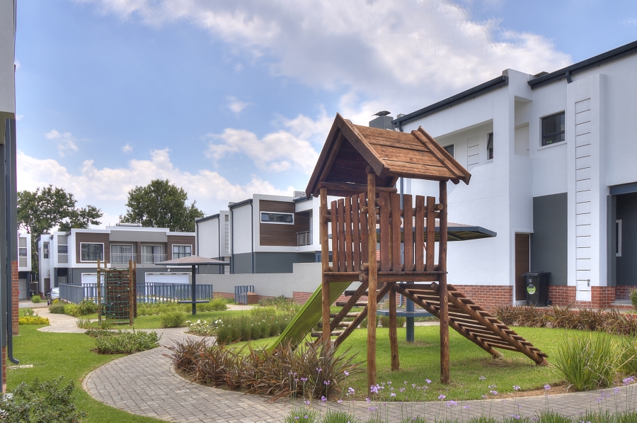 To Let 4 Bedroom Property for Rent in Sunninghill Gauteng