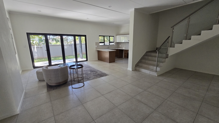 To Let 4 Bedroom Property for Rent in Sunninghill Gauteng