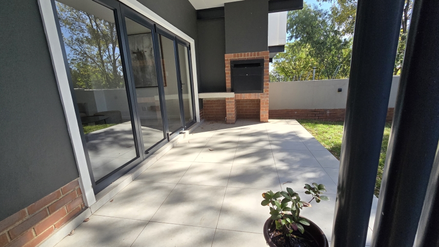To Let 4 Bedroom Property for Rent in Sunninghill Gauteng