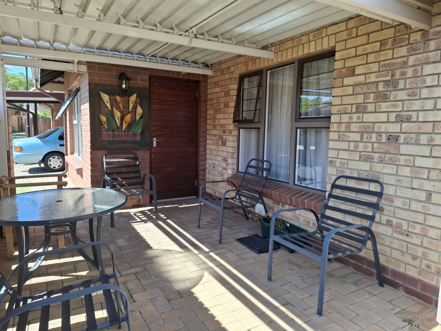 2 Bedroom Property for Sale in Equestria Gauteng