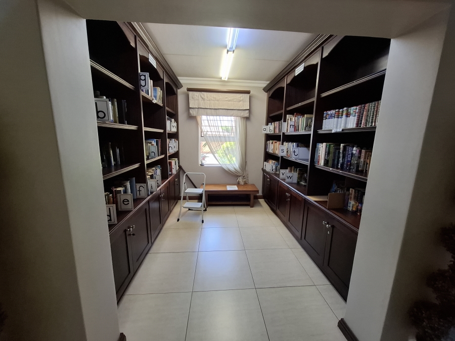 2 Bedroom Property for Sale in Equestria Gauteng