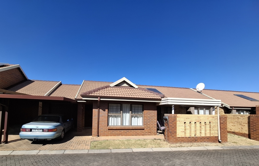 2 Bedroom Property for Sale in Equestria Gauteng