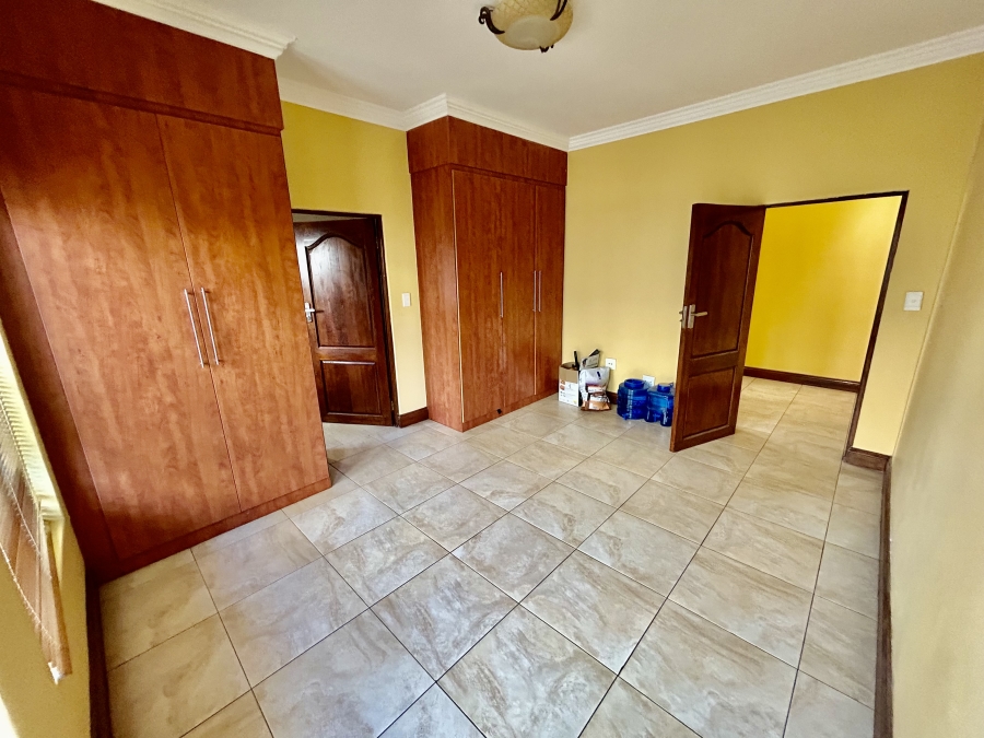 7 Bedroom Property for Sale in Savannah Hills Estate Gauteng