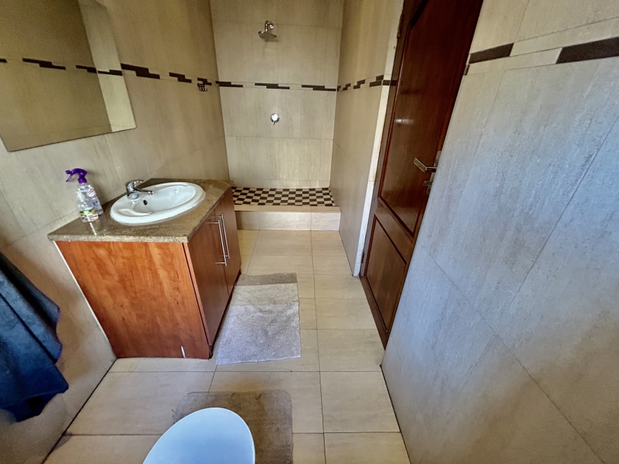 7 Bedroom Property for Sale in Savannah Hills Estate Gauteng