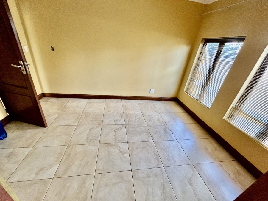 7 Bedroom Property for Sale in Savannah Hills Estate Gauteng