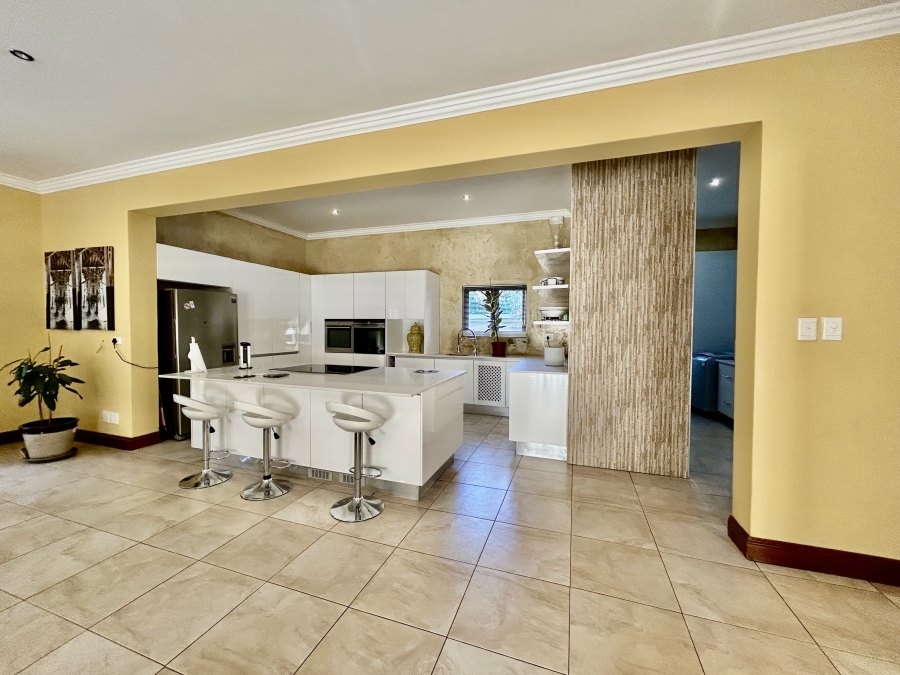 7 Bedroom Property for Sale in Savannah Hills Estate Gauteng