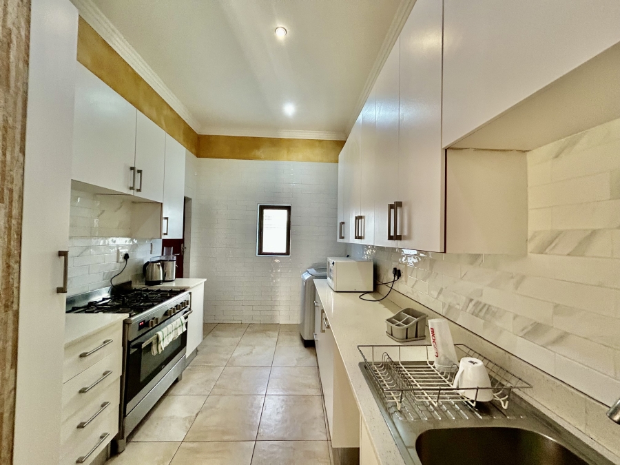 7 Bedroom Property for Sale in Savannah Hills Estate Gauteng