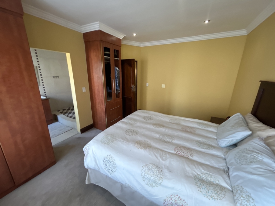 7 Bedroom Property for Sale in Savannah Hills Estate Gauteng