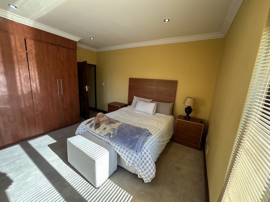 7 Bedroom Property for Sale in Savannah Hills Estate Gauteng