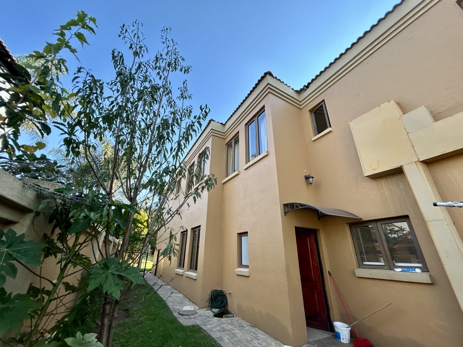 7 Bedroom Property for Sale in Savannah Hills Estate Gauteng