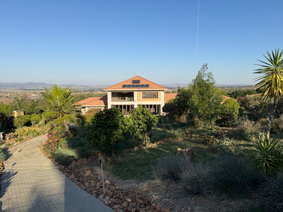 5 Bedroom Property for Sale in Blue Saddle Ranches Gauteng