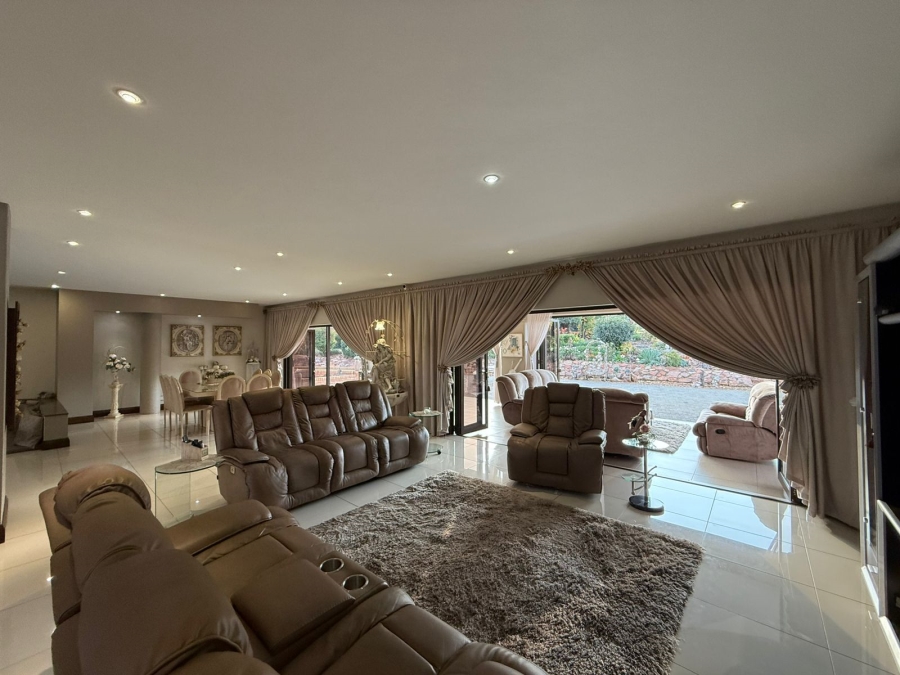 5 Bedroom Property for Sale in Blue Saddle Ranches Gauteng