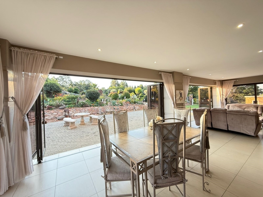 5 Bedroom Property for Sale in Blue Saddle Ranches Gauteng