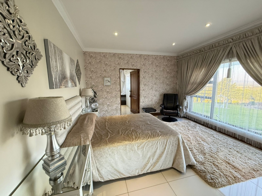 5 Bedroom Property for Sale in Blue Saddle Ranches Gauteng