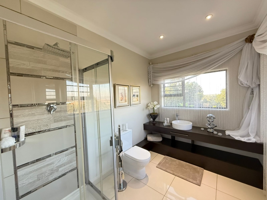 5 Bedroom Property for Sale in Blue Saddle Ranches Gauteng