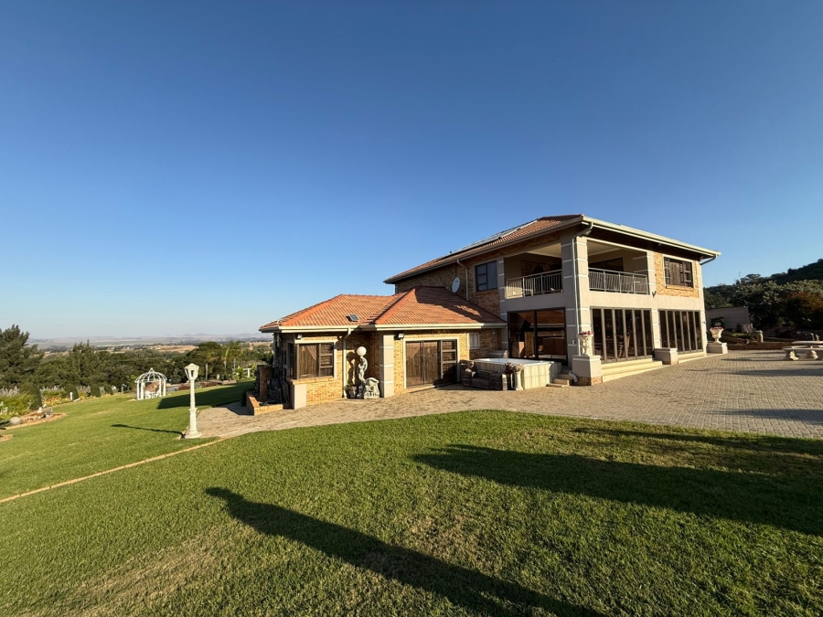 5 Bedroom Property for Sale in Blue Saddle Ranches Gauteng
