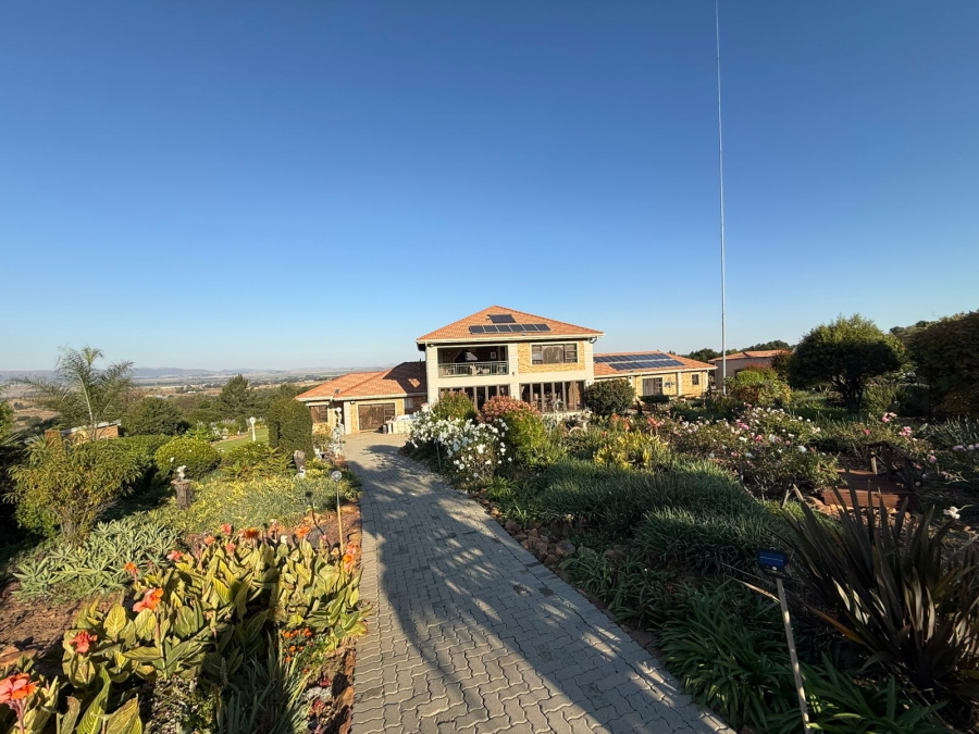 5 Bedroom Property for Sale in Blue Saddle Ranches Gauteng