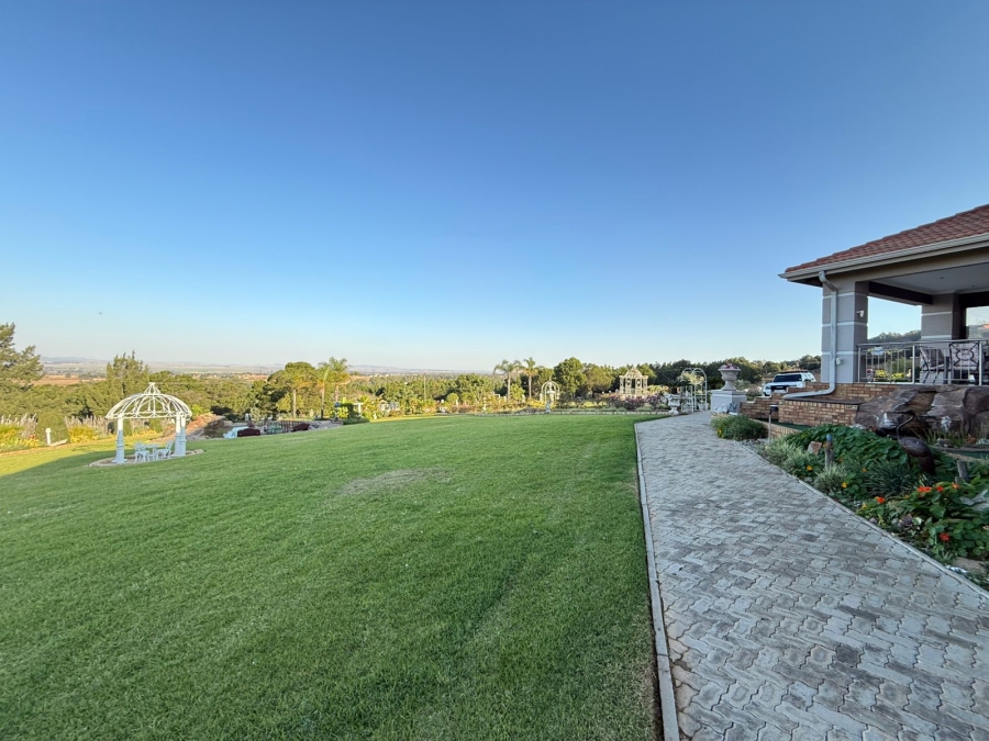 5 Bedroom Property for Sale in Blue Saddle Ranches Gauteng