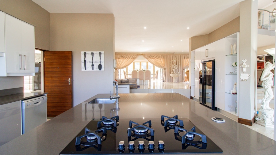 5 Bedroom Property for Sale in Blue Saddle Ranches Gauteng